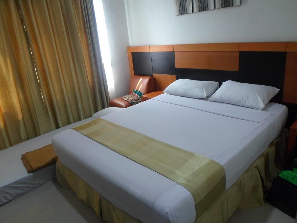 Hotel Grand Karawang Indah Quarto foto